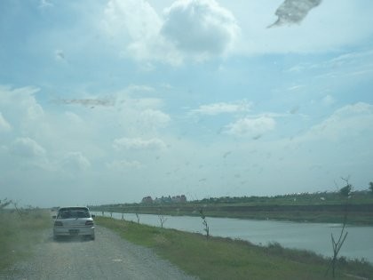 Duh! Motor YD Dirampas Saat Pacaran Gelap-gelapan di BKT 