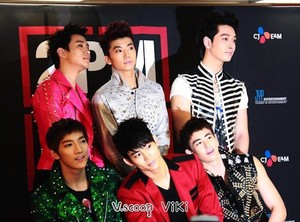 2PM Jumpa Fans di Korea