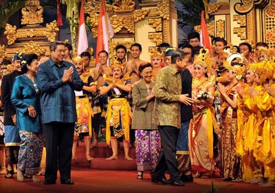 SBY Hadiri Perayaan Nyepi di Mabes TNI