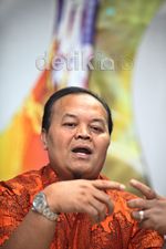 Cara Hidayat Nur Wahid Atasi Macet Jakarta