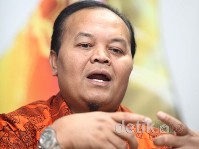 Cara Hidayat Nur Wahid Atasi Macet Jakarta
