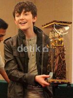 Greyson Chance Gelar Jumpa Pers