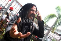 Limbad berpose saat ditemui di Studio RCTI, Kebon Jeruk, Jakarta Barat, Kamis (20/4/2012). Gus Mun/detikcom.