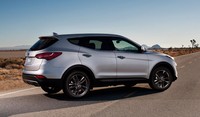 Mobil yang akan menjadi lawan bagi Ford Escape, Honda CR-V dan Mazda CX-5 ini memiliki garis tubuh yang tegas dengan lekukan yang membuatnya tampak maskulin. (dok Hyundai)
