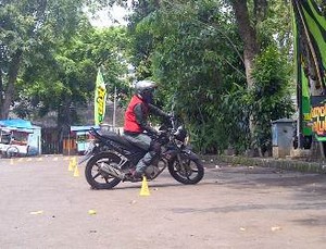 Yuk Berkendara dengan Sopan