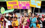 Peringati Kartini, Siswa SD Berbusana Adat