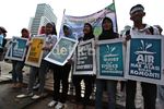 Ayo Bersihkan Bundaran HI dari Sampah