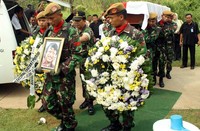 Wakil Menteri ESDM Widjajono Partowidagdo meninggal dunia pada Sabtu (21/4) saat pendakian Gunung Tambora, Nusa Tenggara Barat. ANTARA/M.Ali Khumaini.