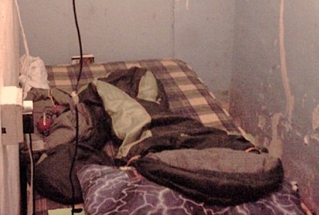 Tega! Ibu Kurung Anaknya di Bunker Batubara Selama Setahun