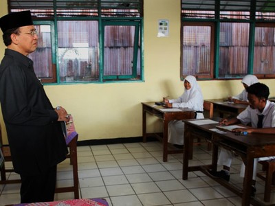 Menag Suryadharma Ali Tinjau Pelaksanaan UN