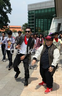 Inilah aksi Norman saat beradu suara dengan Igor Saykoji