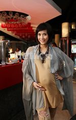 Hamil Besar, Fanny Fabriana Makin Seksi