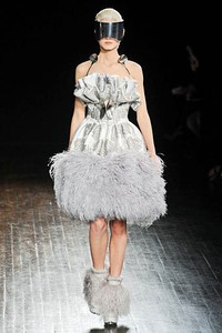 Alexander McQueen, Fall/Winter 2012. Paris Fashion Week 2012. [dok. Alexander McQueen]