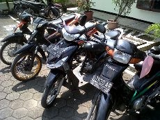 Geng Motor The Bokong Beraksi di Indomaret Semarang, Hajar 2 Orang