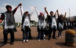 Belasan Pendemo Sambut Hari Buruh