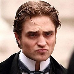 Robert Pattinson Tidur dengan 3 Wanita di Bel Ami