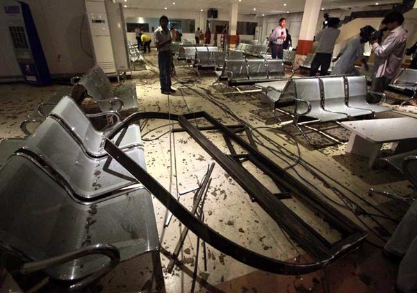 Bom Meledak di Stasiun Kereta Pakistan