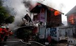 Belasan Rumah di Salemba Ludes Terbakar