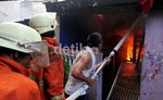 Belasan Rumah di Salemba Ludes Terbakar
