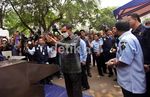 Ribuan Keping CD & DVD Bajakan Dimusnahkan