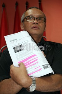 Politisi yang dikenal vokal ini mengaku dirinya disudutkan karena disebut punya anak 1. Dia pun menegaskan, sama sekali isu itu tidak benar. (Ramses/detikcom)