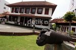 Melihat Sejarah Gedung Arsip