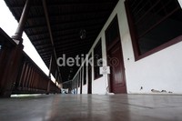 Kini, gedung dikelola oleh yayasan tanpa bantuan dari pemerintah dan dijadikan tempat pameran.