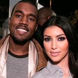 Pegangan Tangan, Kim Kardashian dan Kanye West Go Public