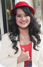 Alsa, si Drummer Cantik