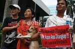 Bukk...Pengawal Anas Pukuli Wartawan