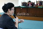 Siti Fadilah Bersaksi Kasus Korupsi Alkes