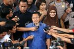 Anas Temani Istri Penuhi Panggilan KPK