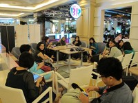Peserta dan tim Detikfood membaur dalam obrolan santai di Baskin Robbins Cafe Grand Indonesia.
