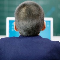 Anak-anak Jangan Diizinkan Facebookan