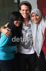 Secondhand Serenade Diserbu Penggemar