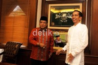 Kedatangan Jokowi ke kantor PBNU untuk meminta restu soal pencalonannya menjadi Gubernur DKI Jakarta.