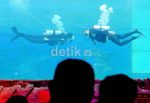 Serunya Bermain Teater Dalam Air