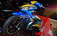 Perubahan lain pada Xeon terbaru adalah logo pada coverside yang lebih simpel dan mudah dilihat.