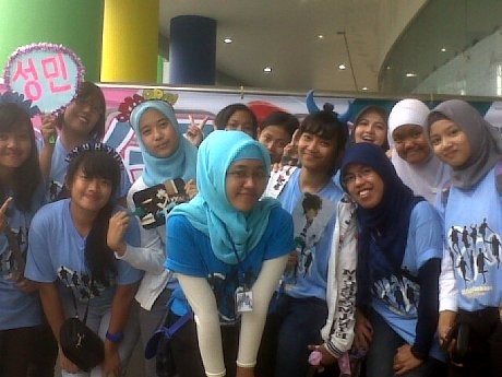 Ratusan Fans Asal Jawa Tengah Nonton Konser Super Junior