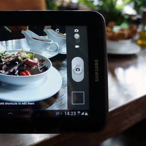 Indosat Gaet Samsung Jajakan Galaxy Tab 2