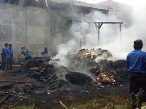 Gudang Limbah Plastik Ludes Terbakar