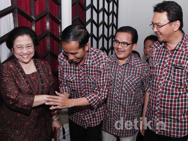 Maju Pilgub, Jokowi Sungkem ke Mega