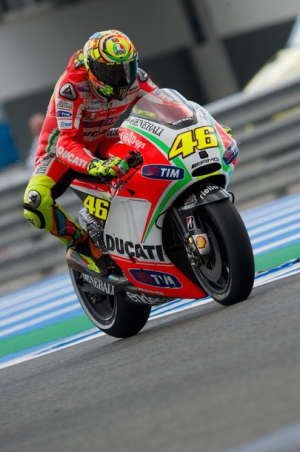 Rossi Masih Keluhkan Motornya