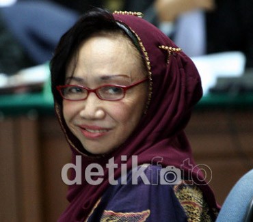 Nunun Nurbaetie Minta Dibebaskan