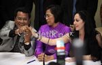 Berdamai, Hotman Peluk & Cium Meriam Belina