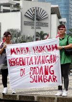 Terjerat Hukum, Ibu-Anak Ini ke Jakarta Tanpa Tujuan