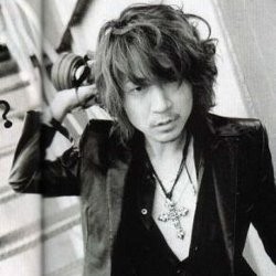 Ken Tinggalkan Kuliah & Keluarga Demi Jadi Gitaris Laruku