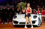 Sharapova Akhirnya Angkat Tropi Lagi