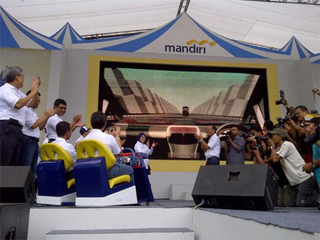 Bayar Tol Tidak Perlu Buka Kaca Mobil Lagi dengan Mandiri e-Toll Pass