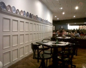 Suasana Klasik Minimalis di Delika Patisserie & Pantry